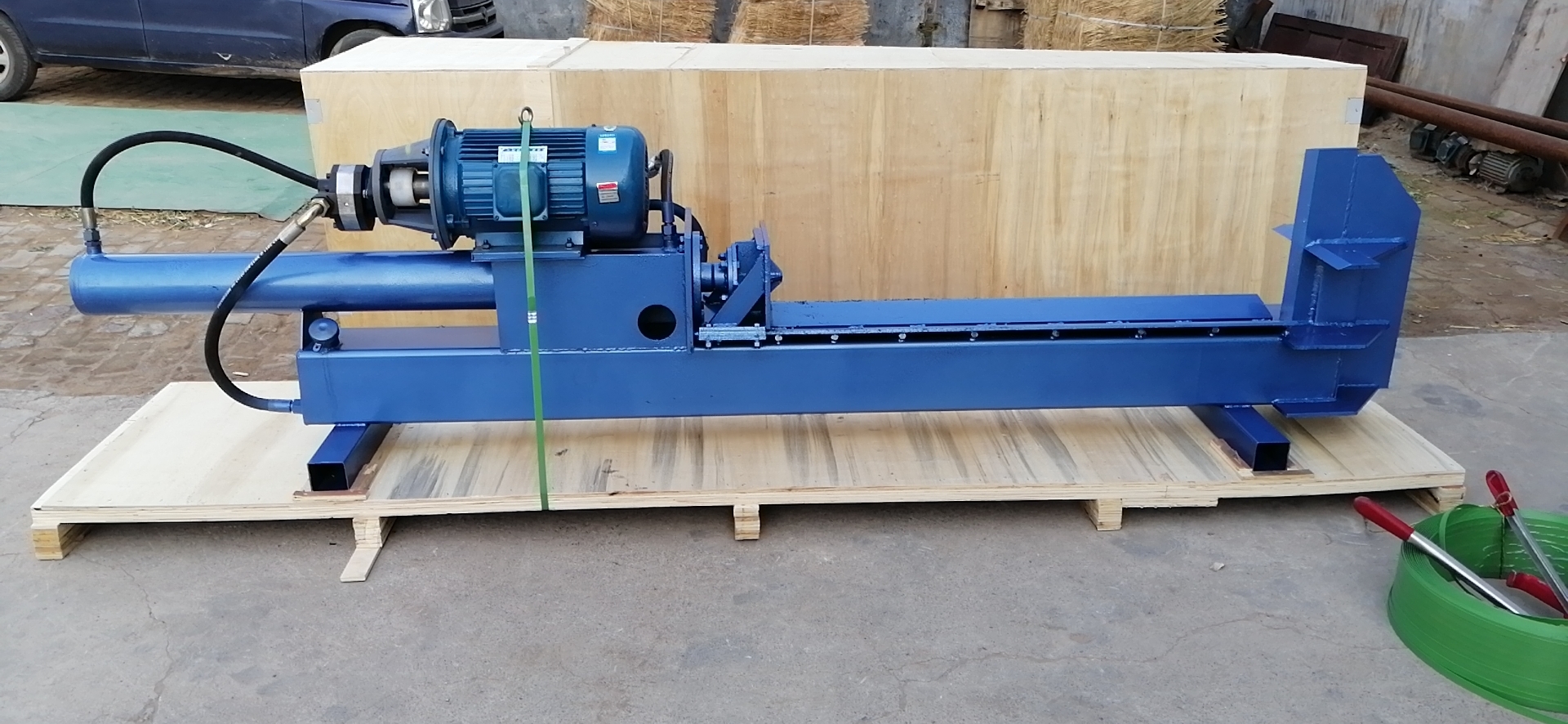 weiwei large horizontal wood splitter, no axe wood splitter, used in paper mills