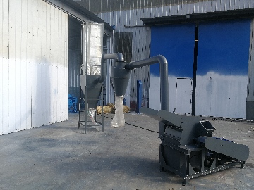 Configuring a Sawdust Production Line: Why a Comprehensive Wood Crusher Needs a Cyclone and Dust Collection
