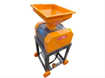 WEIWEI Multi-Function Grain Cracking Machine: Adjustable Roller Crusher for Corn, Sorghum, Barley and Beans in Breweries, Feed Mills and Farms