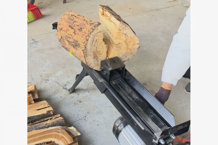 log splitting machine